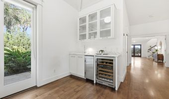 698 BEACH Ave, Atlantic Beach, FL 32233