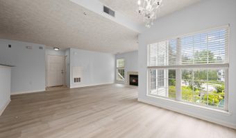 15604 EVERGLADE Ln #5-203, Bowie, MD 20716