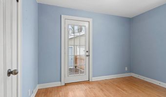 1604 N CLARK St, Appleton, WI 54911