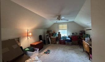 80 Baldwin Dr, Bangor, ME 04401