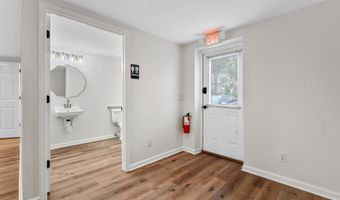 609 Carteret St 2, Beaufort, SC 29902