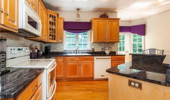 38 Mark Dr, Lincoln, RI 02865