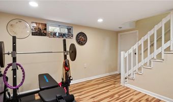162 Thatcher St, East Providence, RI 02916