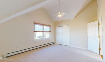 11 Drake Dr, Bayville, NJ 08721