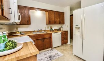 1326 Mel Ros Dr, Aberdeen, SD 57401