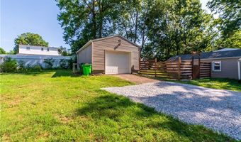 2730 Chelsea Dr, Akron, OH 44312