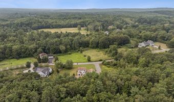 2 Winsome Lea Rd, Falmouth, ME 04105