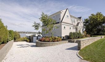 164 Eustis Ave, Newport, RI 02840