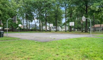 2908 Madaline Dr, Avenel, NJ 07001