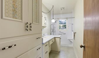 5400 LONG Ct, Appleton, WI 54914