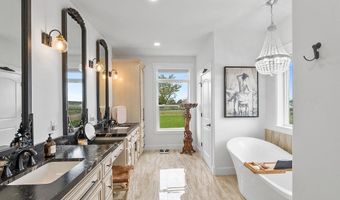 161 Snake River Dr, American Falls, ID 83211