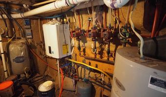 759 Young's Corners Rd, Amsterdam, NY 12010