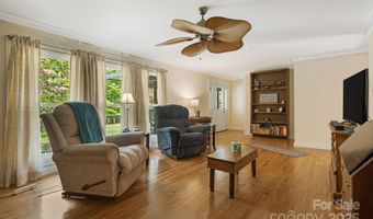 244 Mcmahon Ln, Bakersville, NC 28705