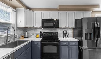 17 Linwood Dr, Coventry, RI 02816