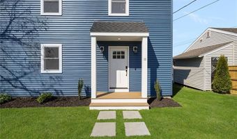 11 Gunning Ct, Middletown, RI 02842