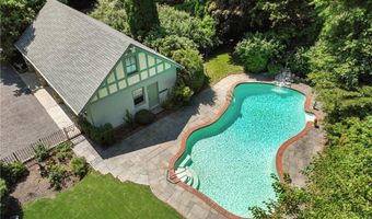360 RUMSTICK Rd, Barrington, RI 02806