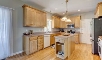 47 Cindy Dr, Coventry, CT 06238