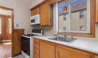 82 Clemence St, Cranston, RI 02920