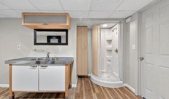 98 W 31ST St, Bayonne, NJ 07002