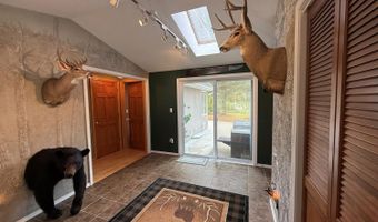 1917 SANDALWOOD Rd, Abrams, WI 54101