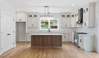 14 Stacey Ln 2, Chester, NH 03036
