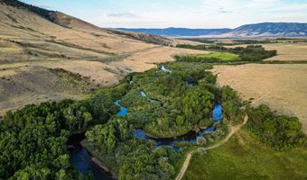 84 Bow Fiddle Ranch Rd, Centennial, WY 82070