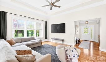 25 W Haven Dr, Arden, NC 28704