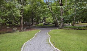 930 N Main Rd, Jamestown, RI 02835