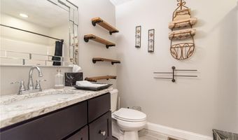 10 Flanders St, Johnston, RI 02919