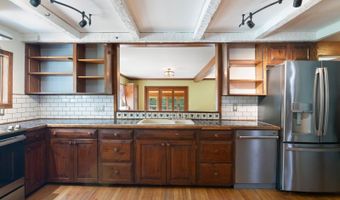 76 Spruce St, Brattleboro, VT 05301