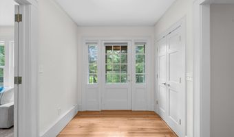 340 Orchard Hills Dr, Ann Arbor, MI 48104