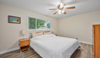 2631 N Stuart Dr, Arlington Heights, IL 60004