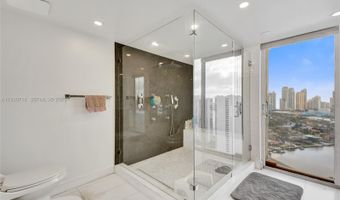 19355 Turnberry Way 26E, Aventura, FL 33180