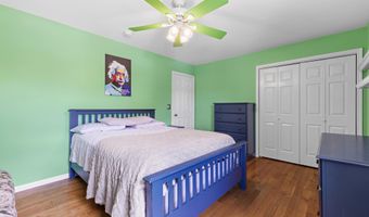 28 Hannah Lee Rd, Barnegat, NJ 08005