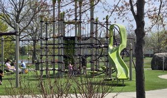 1955 N Stillwater Rd, Arlington Heights, IL 60004