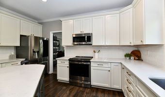 1852 Valleywood Dr, Avon, IN 46123