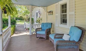 618 E 1714 Rd, Baldwin City, KS 66006