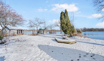 584 Apple Dr, Akron, OH 44319