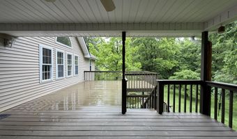 206 Meadow Ridge Dr, Bardstown, KY 40004