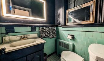 42 Mechanic St, North Smithfield, RI 02896