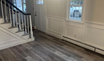 49 Burnham St, Barnstable, MA 02630