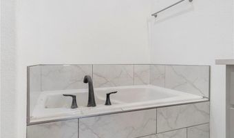 6902 SW Basswood Ave, Bentonville, AR 72713