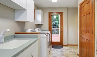 6110 Country Lane Cir, Anchorage, AK 99504