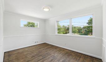 9831 SINGLETON Dr, Bethesda, MD 20817