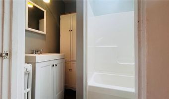 105 Bliss Rd, Newport, RI 02840