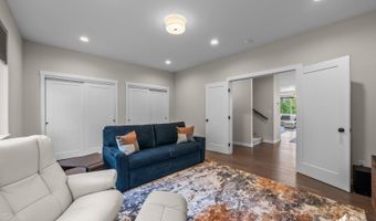 1925 Spenard Rd #3, Anchorage, AK 99501