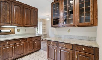 2620 FORT SCOTT Dr, Arlington, VA 22202