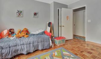 4028 Ledgewood Dr, Cincinnati, OH 45229