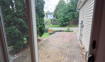 9327 Polaris Green Dr, Columbus, OH 43240