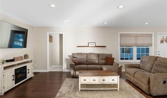 23 Sanford Farm Rd, Exeter, RI 02822